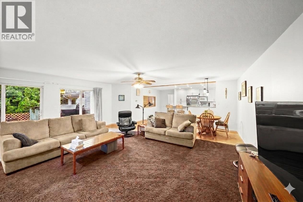 19607 Somerset Drive, Pitt Meadows, British Columbia  V3Y 2L4 - Photo 6 - R3101609