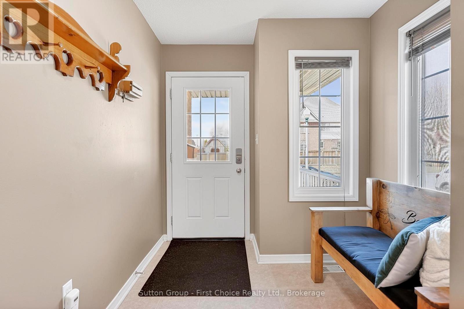 670 Reid Crescent, North Perth, Ontario  N4W 0A1 - Photo 5 - X12998724