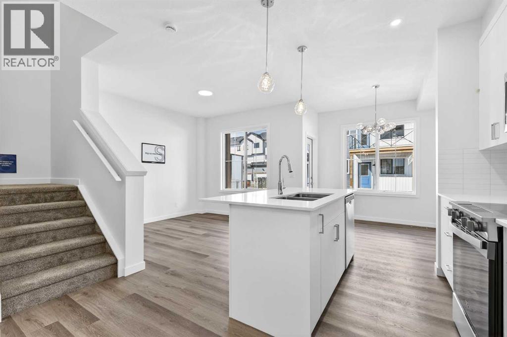 50 Creekside Way SW, Calgary, Alberta  T2X 6E2 - Photo 10 - A2300544