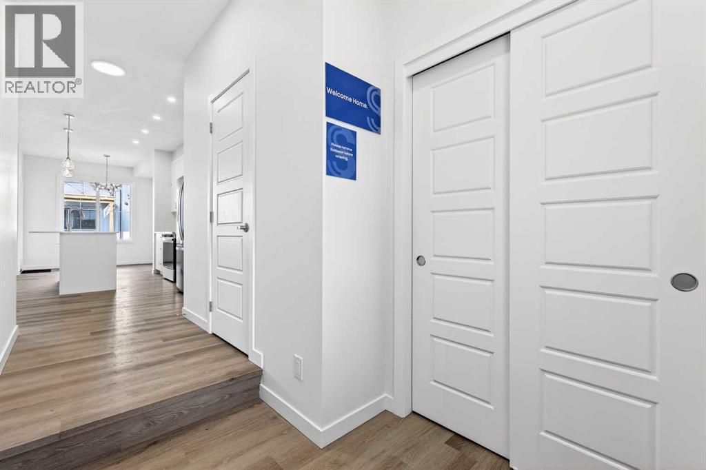 50 Creekside Way SW, Calgary, Alberta  T2X 6E2 - Photo 4 - A2300544