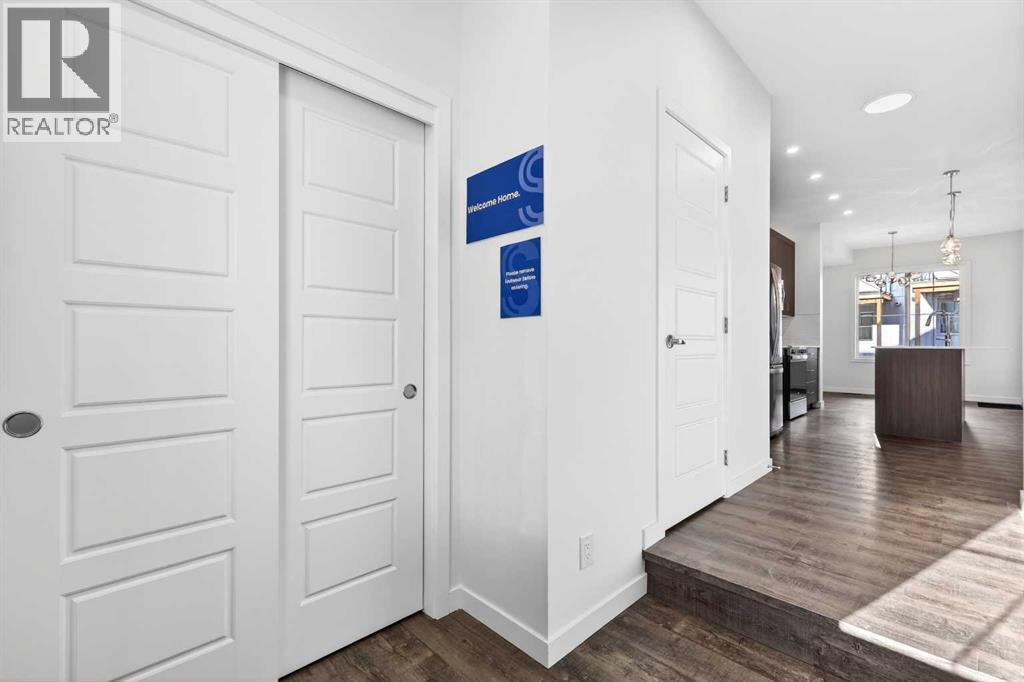 54 Creekside Way Sw, Calgary, Alberta  T2X 6E2 - Photo 4 - A2300549