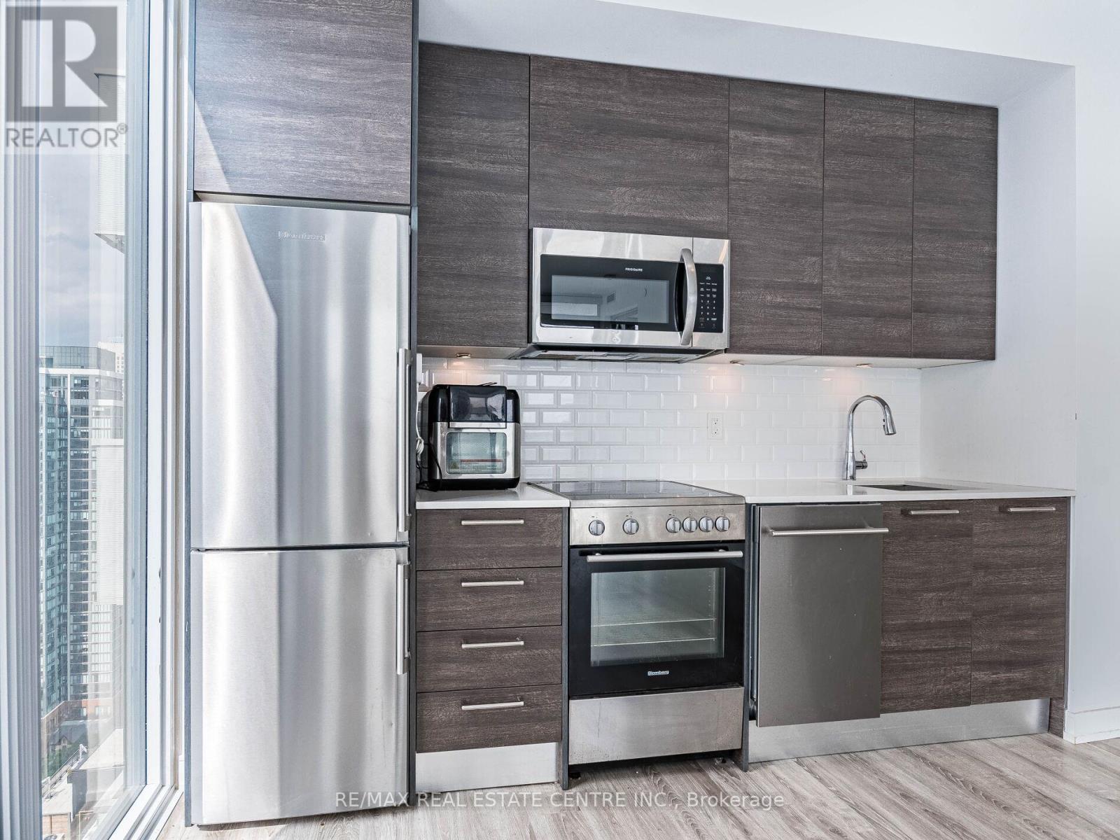 3302 - 28 Wellesley Street, Toronto, Ontario  M4Y 1G3 - Photo 15 - C12998694