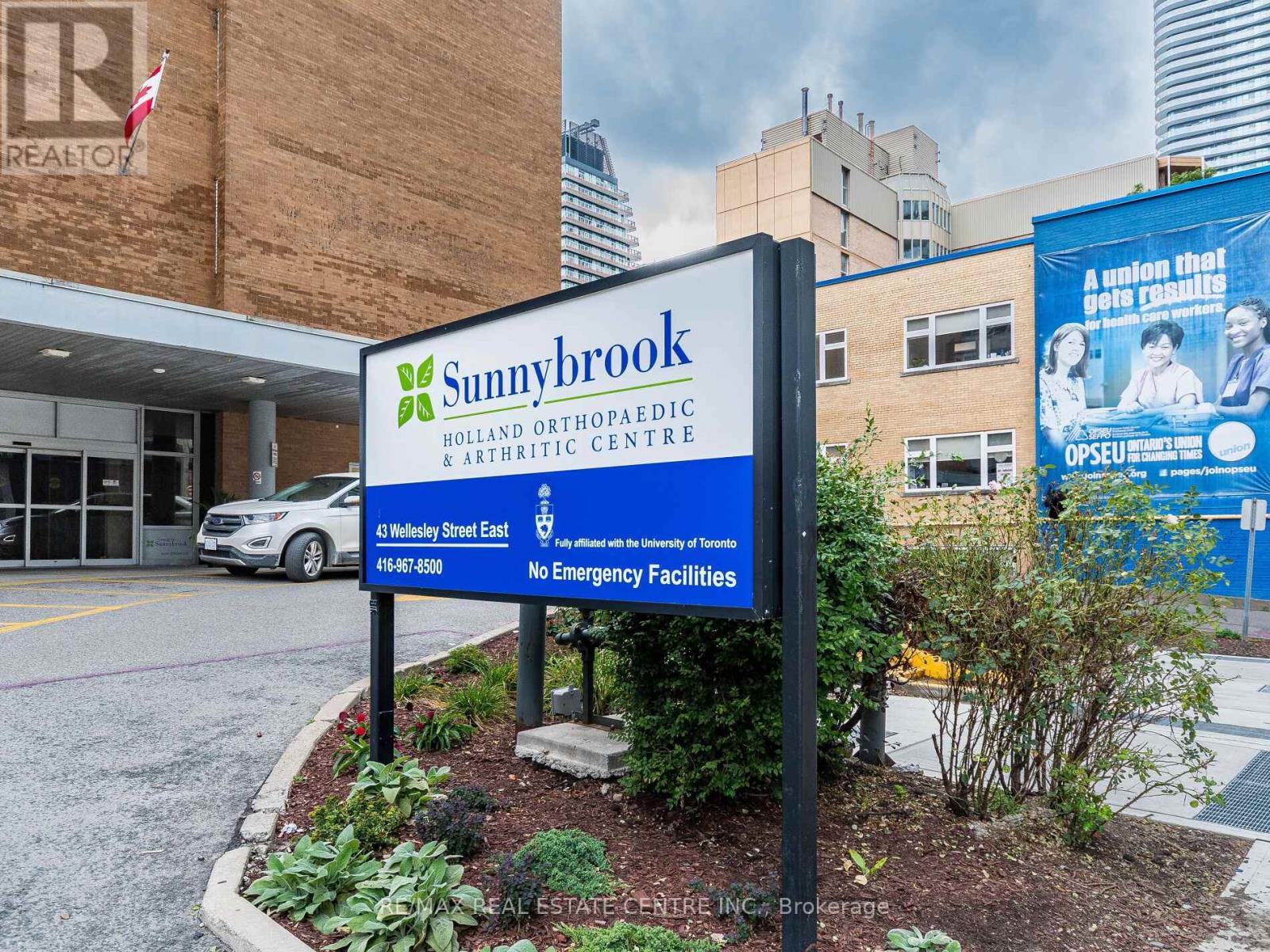 3302 - 28 Wellesley Street, Toronto, Ontario  M4Y 1G3 - Photo 42 - C12998694