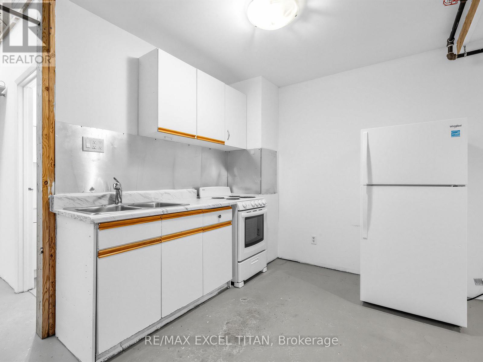 11 - 221 Sterling Road E, Toronto, Ontario  M6P 3L4 - Photo 10 - C12998716