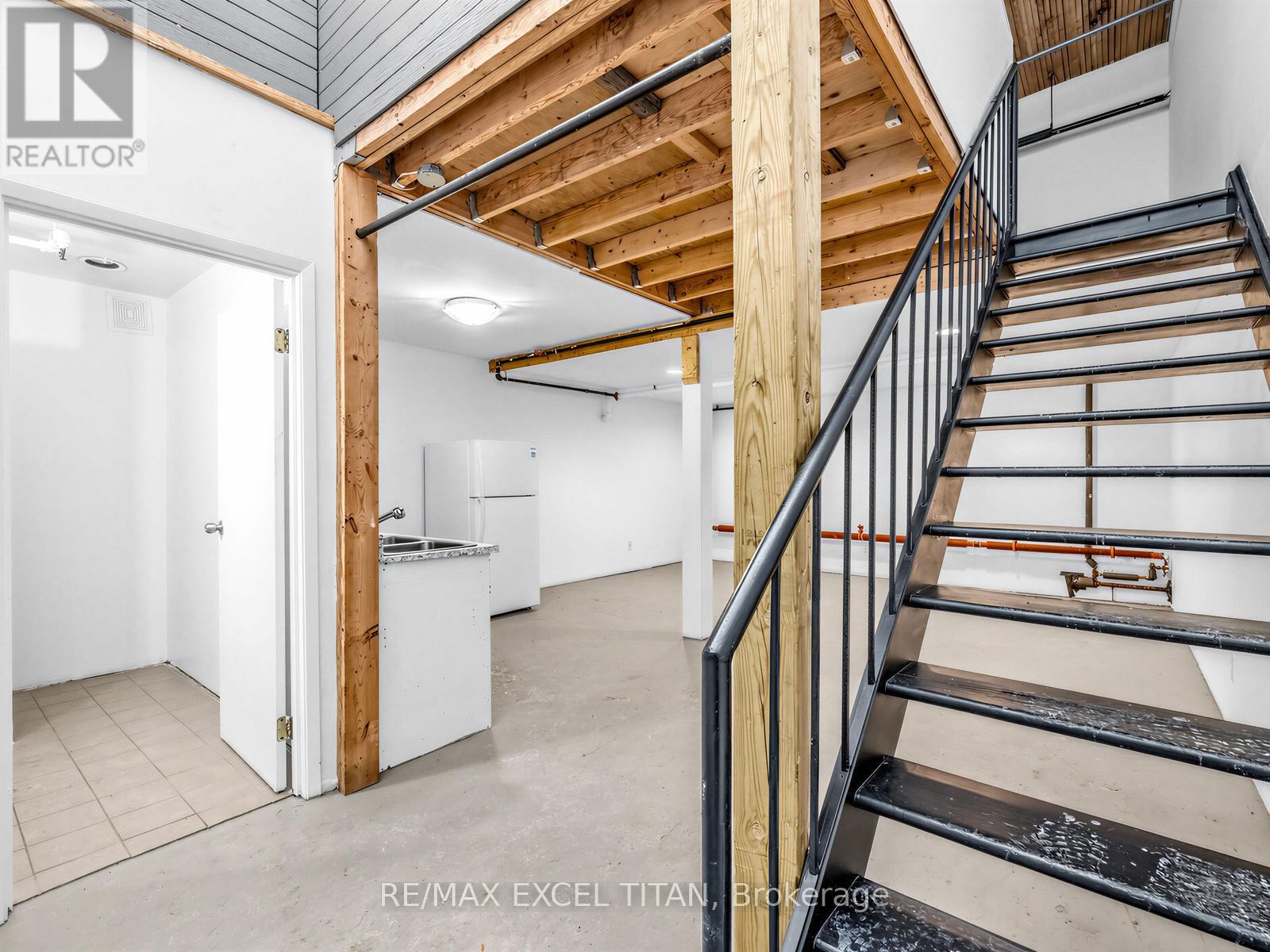 11 - 221 Sterling Road E, Toronto, Ontario  M6P 3L4 - Photo 12 - C12998716