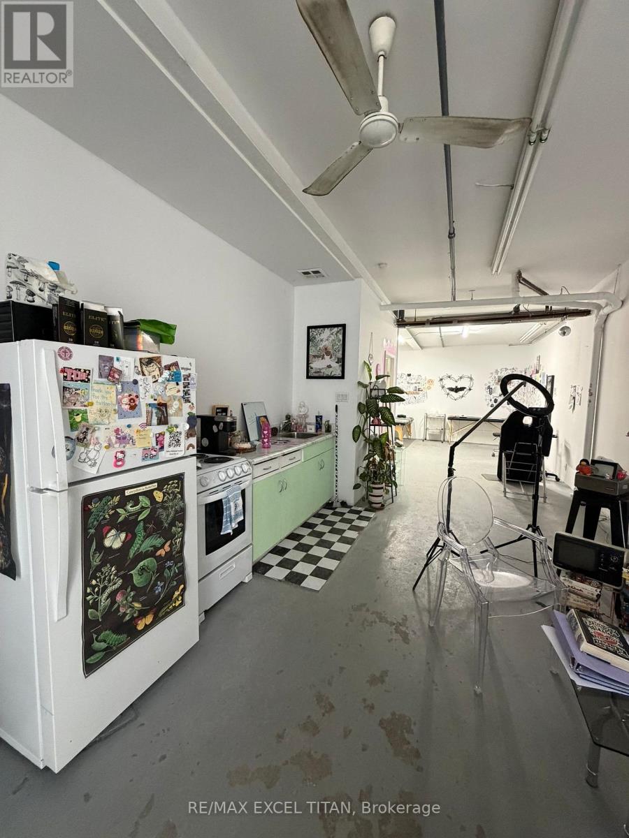 112 - 227 Sterling Road, Toronto, Ontario  M6P 3L4 - Photo 15 - C12998726