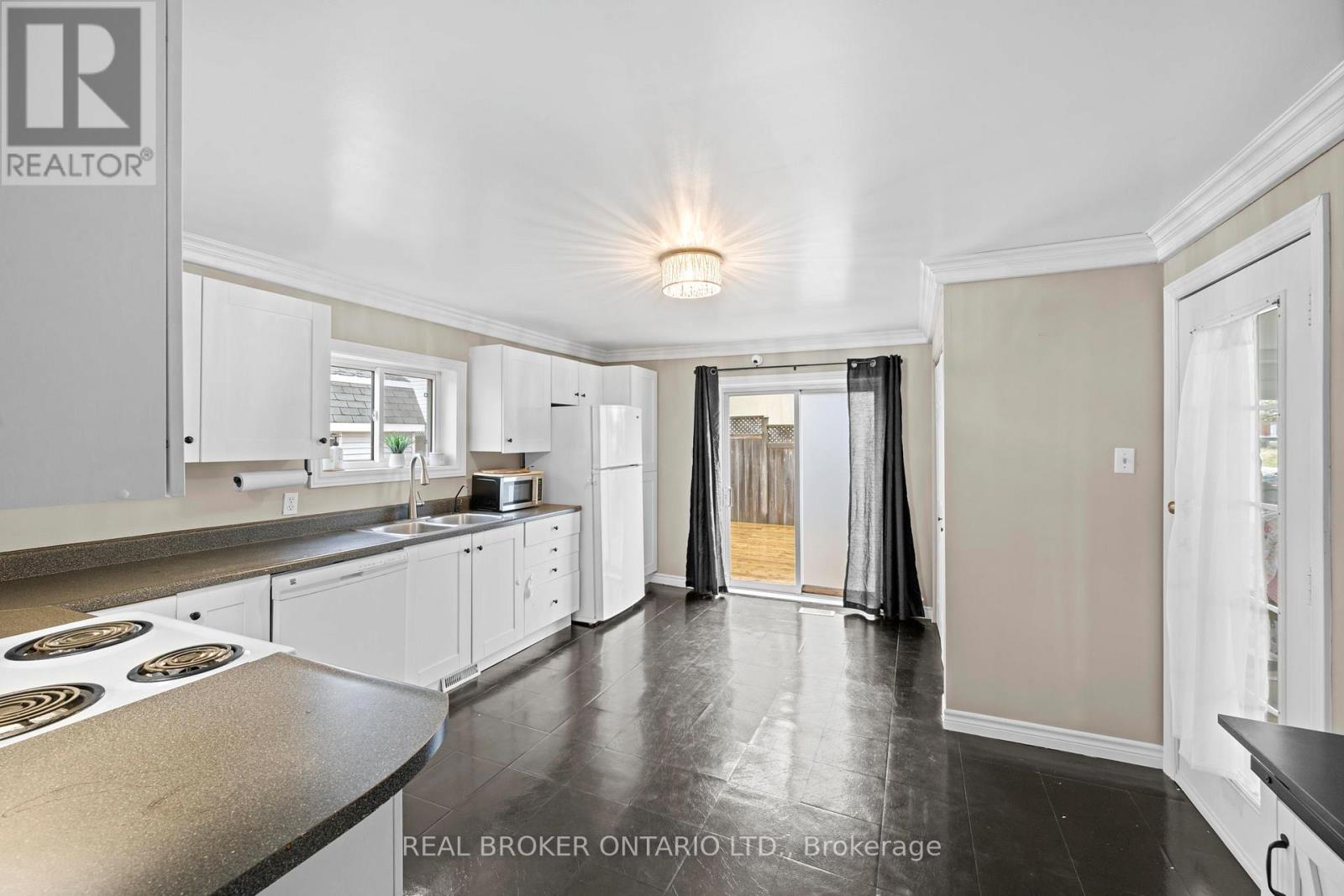 131 Mcdonald Street, Carleton Place, Ontario  K7C 3R4 - Photo 8 - X12998732