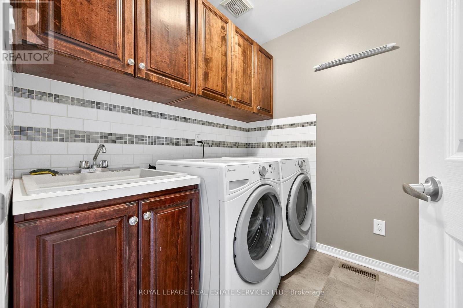 4 - 5090 Fairview Street, Burlington, Ontario  L7L 7H5 - Photo 11 - W12815680