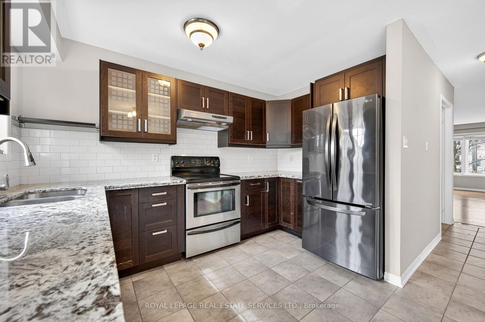 4 - 5090 Fairview Street, Burlington, Ontario  L7L 7H5 - Photo 8 - W12815680