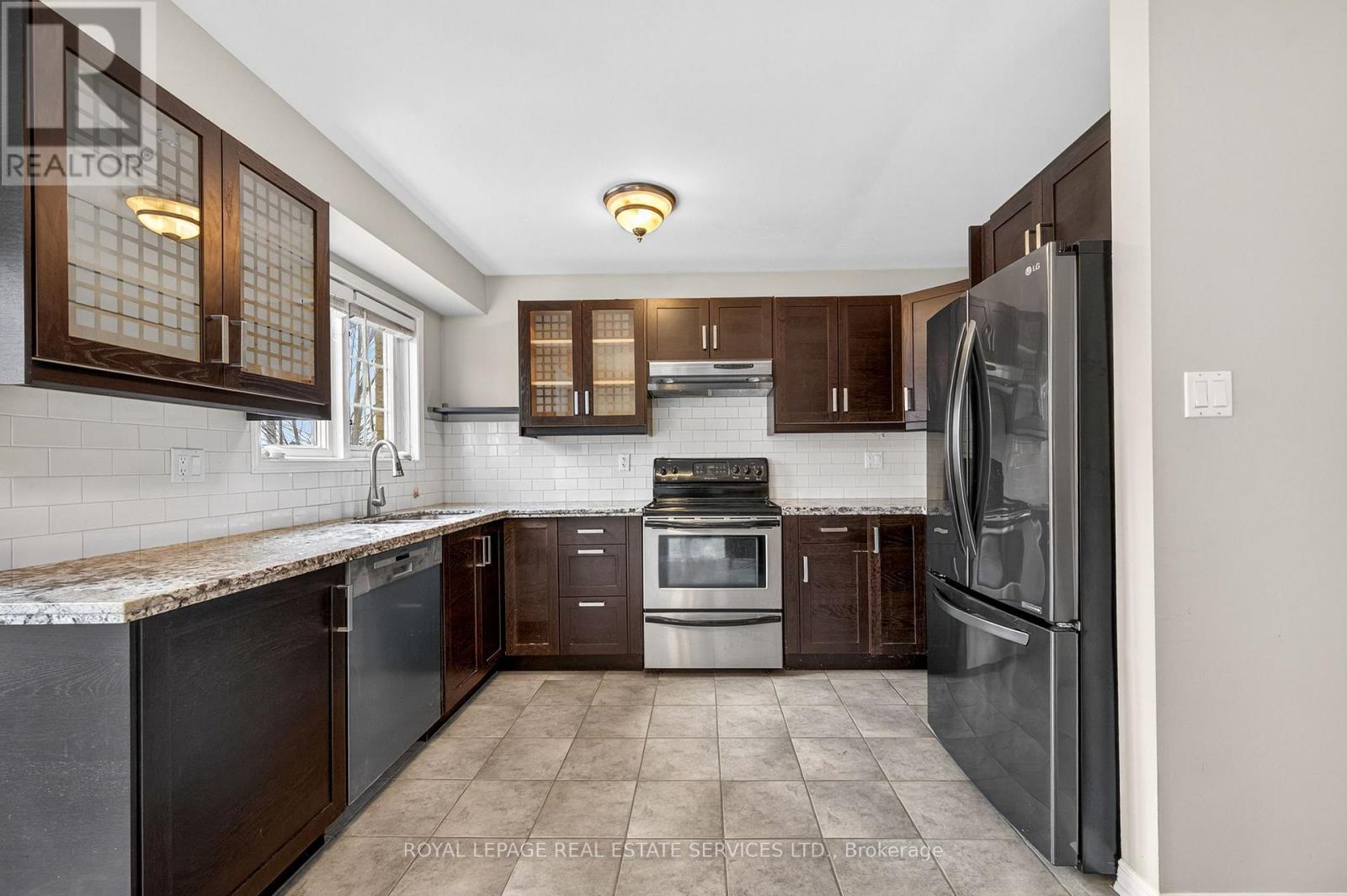 4 - 5090 Fairview Street, Burlington, Ontario  L7L 7H5 - Photo 9 - W12815680