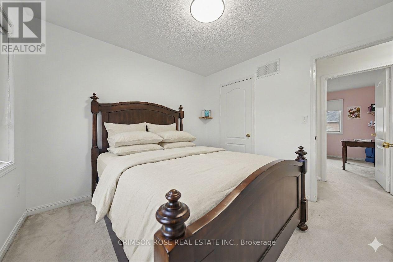 3 Drawbridge Drive, Markham, Ontario  L6C 2B2 - Photo 31 - N12998712