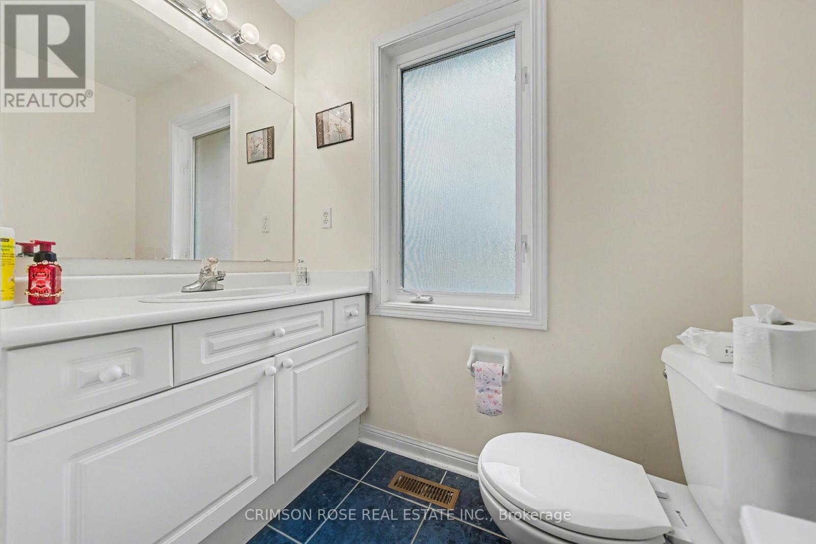 3 Drawbridge Drive, Markham, Ontario  L6C 2B2 - Photo 36 - N12998712