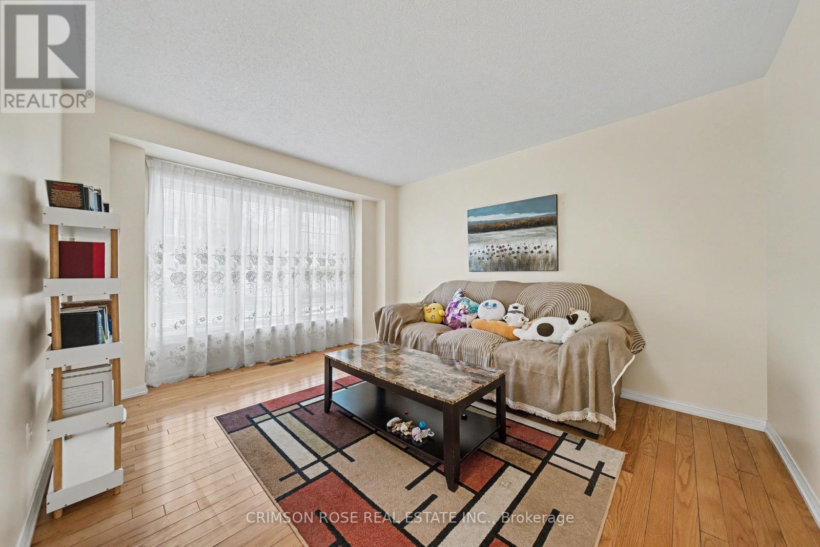 3 Drawbridge Drive, Markham, Ontario  L6C 2B2 - Photo 4 - N12998712