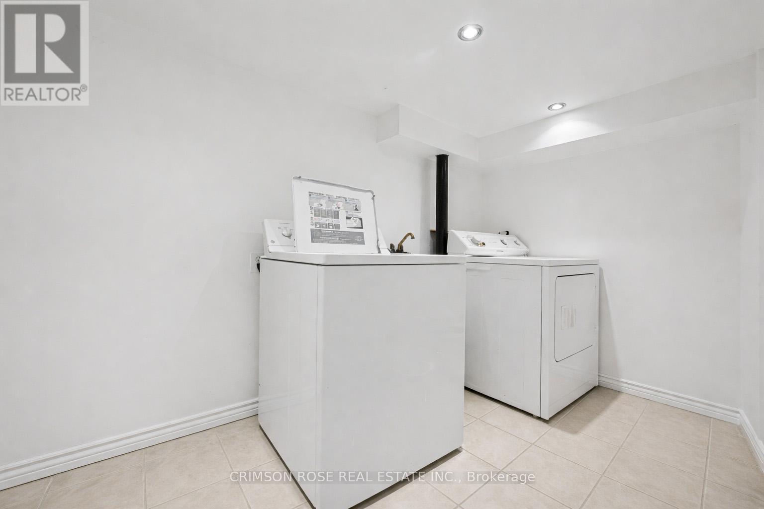 3 Drawbridge Drive, Markham, Ontario  L6C 2B2 - Photo 41 - N12998712