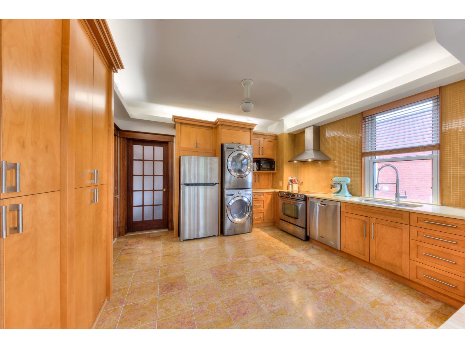 4366A Av. Marcil Montréal (Côte-des-Neiges/Notre-Dame-de-Grâce) Quebec Canada H4A2Z8 5
