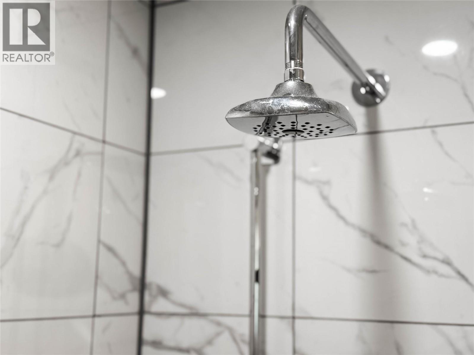 2246 Kootenay Avenue, Rossland, British Columbia  V0G 1Y0 - Photo 10 - 10360646