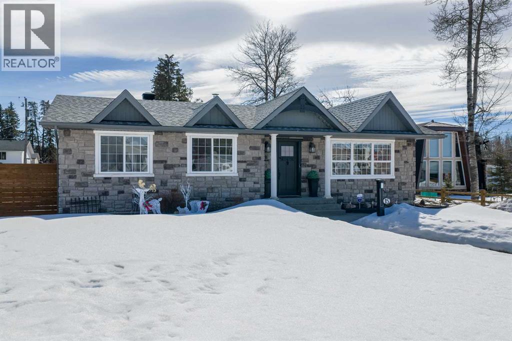 15 Virginia Avenue, Whitecourt, Alberta  T7S 1H2 - Photo 3 - A2299558