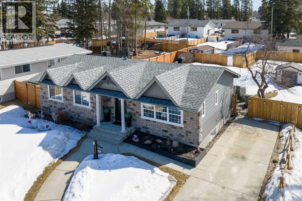 15 Virginia Avenue, Whitecourt, Alberta  T7S 1H2 - Photo 6 - A2299558