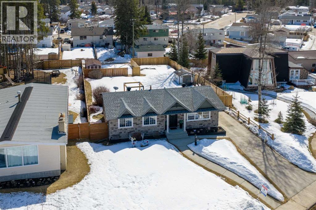 15 Virginia Avenue, Whitecourt, Alberta  T7S 1H2 - Photo 9 - A2299558