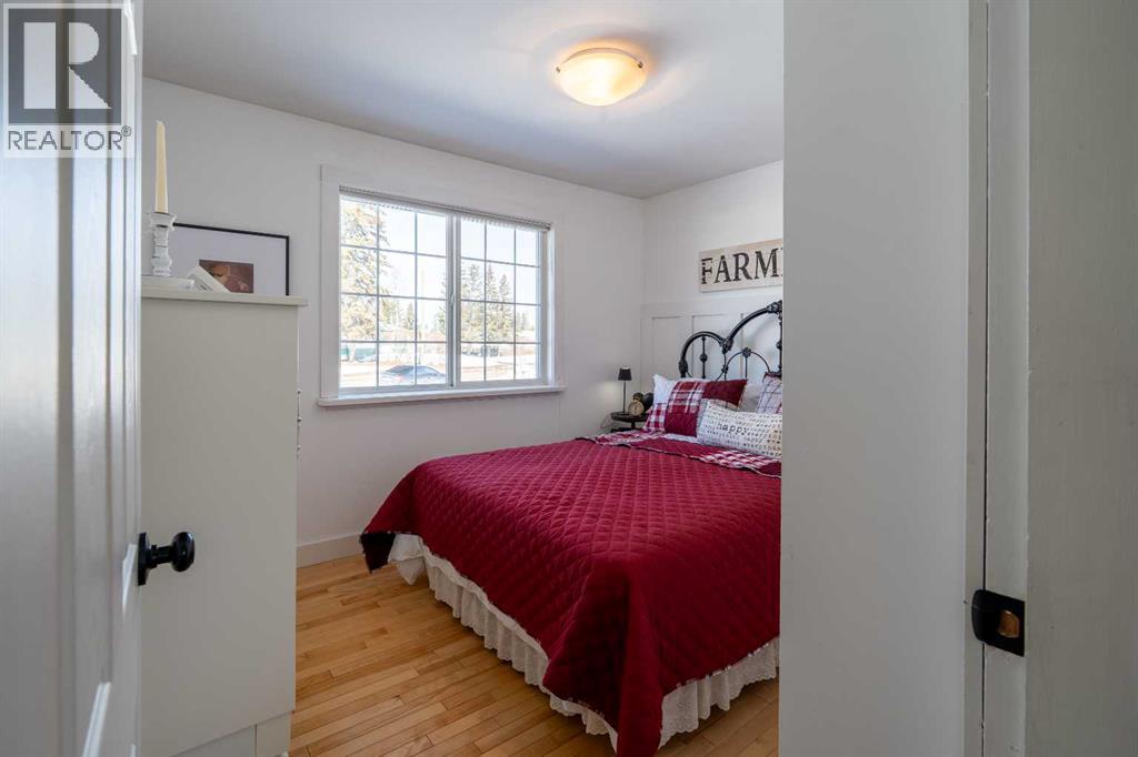 15 Virginia Avenue, Whitecourt, Alberta  T7S 1H2 - Photo 33 - A2299558