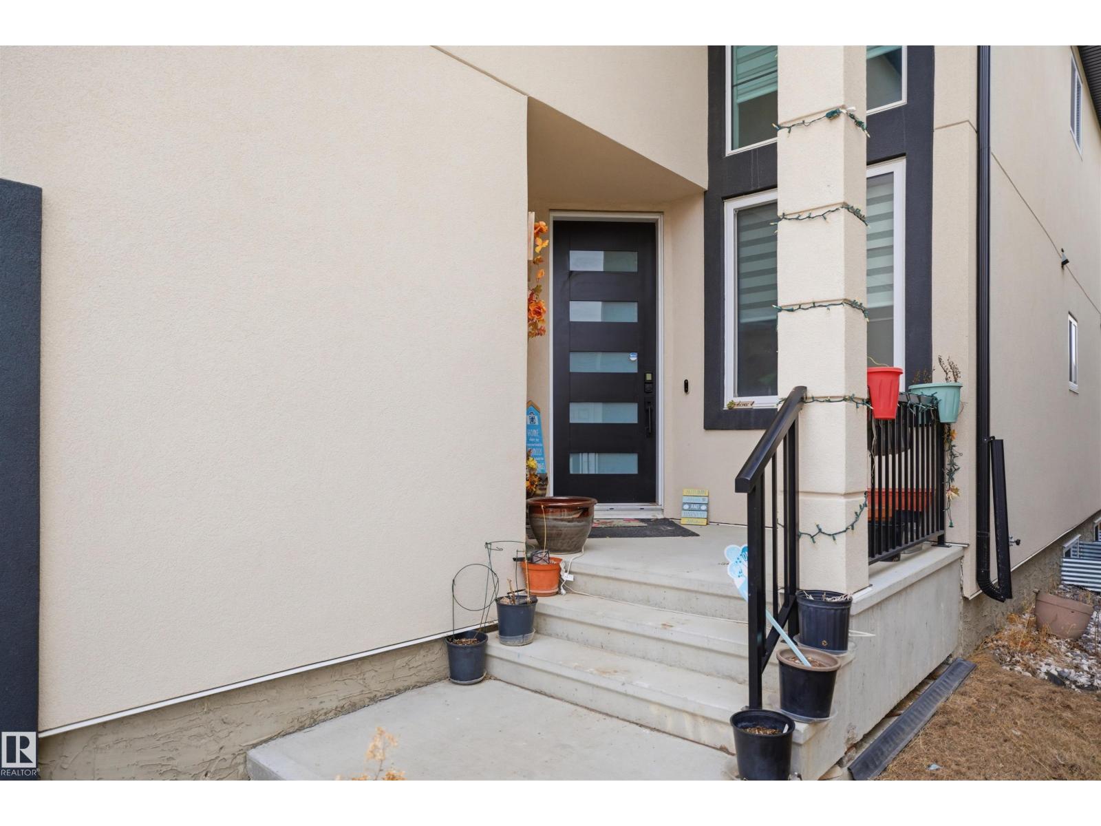 2420 13 Av Nw, Edmonton, Alberta  T6T 2M7 - Photo 3 - E4482246