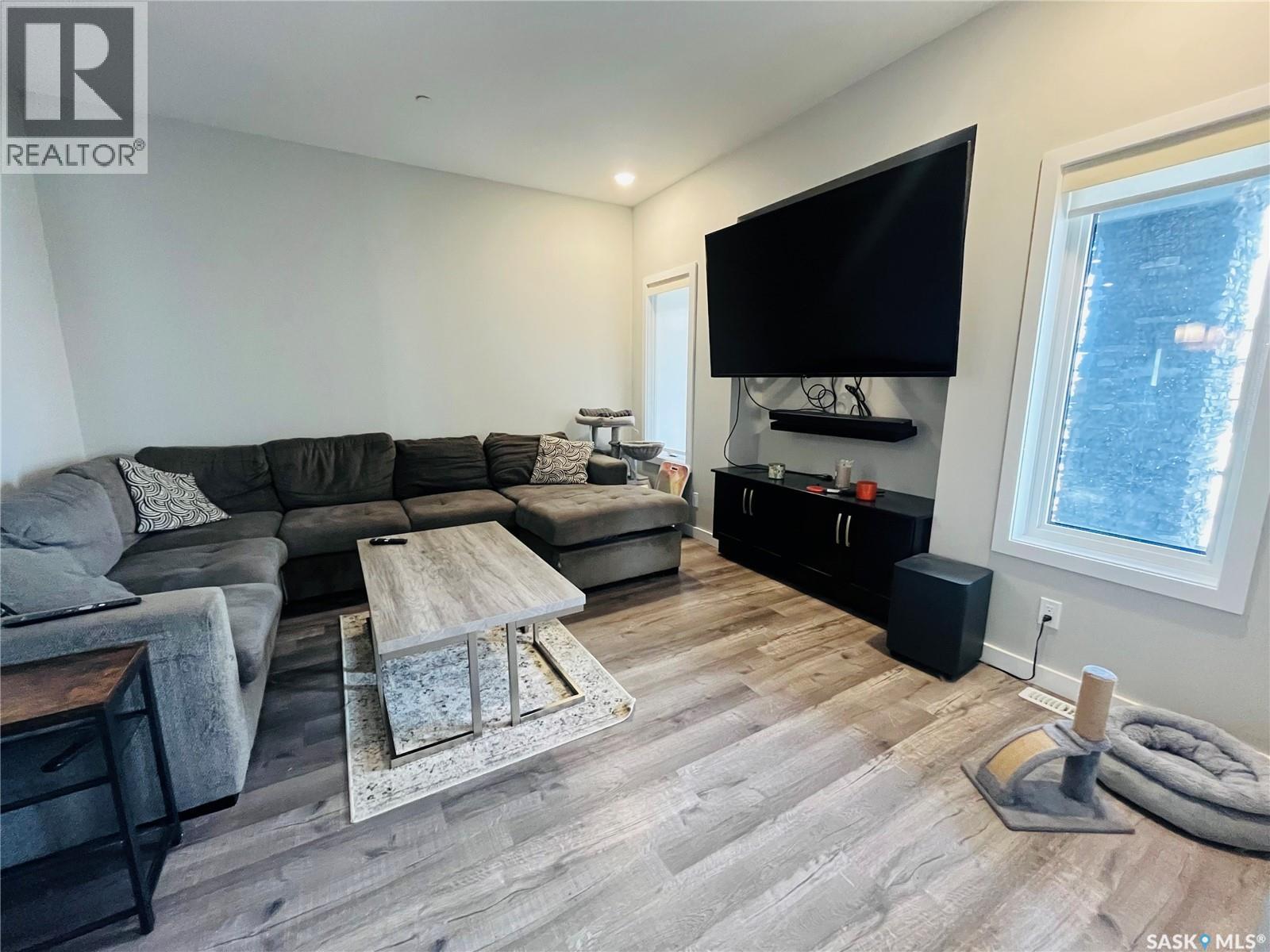 642 Glenridge Avenue, Swift Current, Saskatchewan  S9H 5R9 - Photo 4 - SK032720