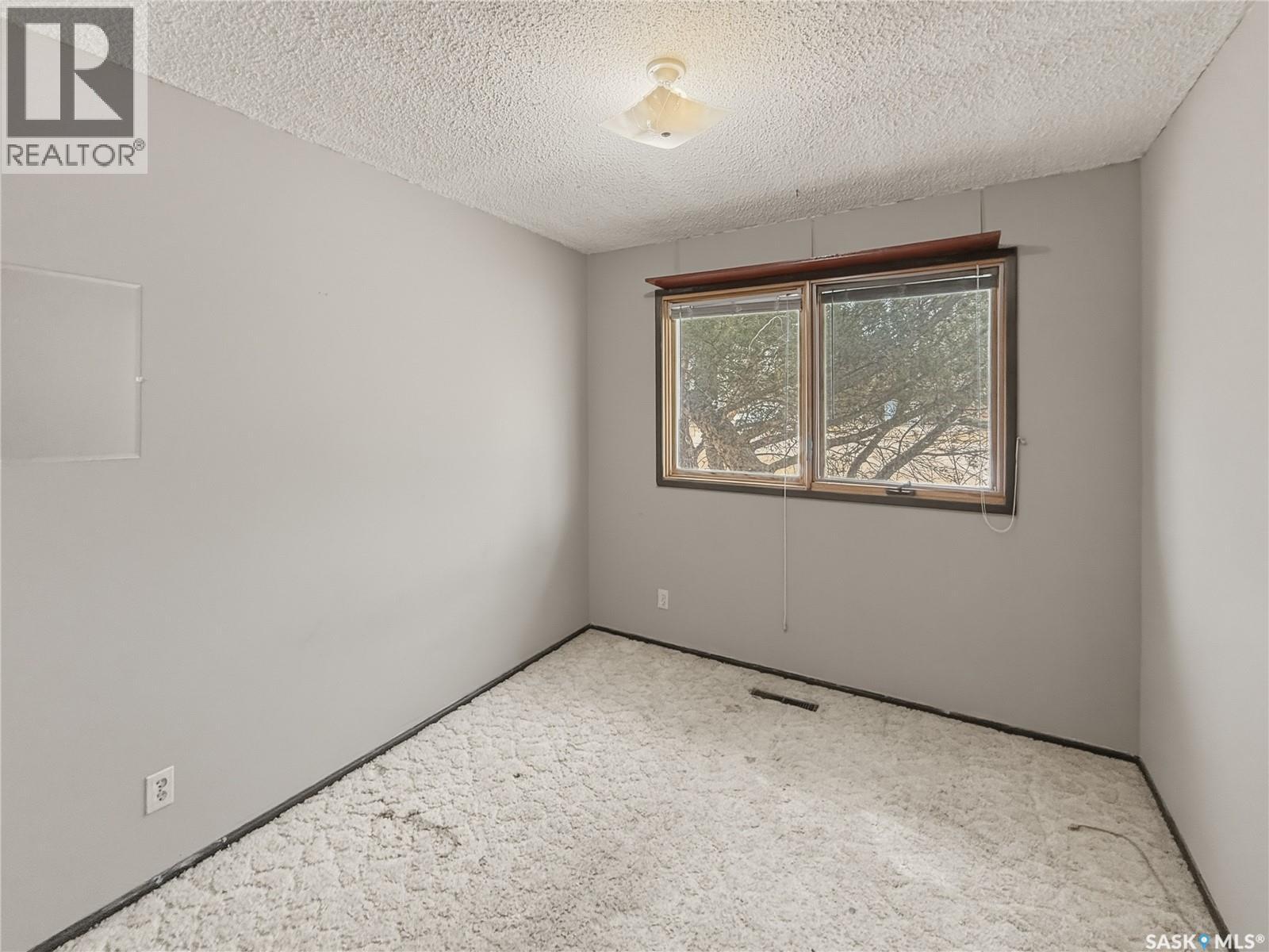 231 Elliott Place, Swift Current, Saskatchewan  S9H 4H7 - Photo 15 - SK032708