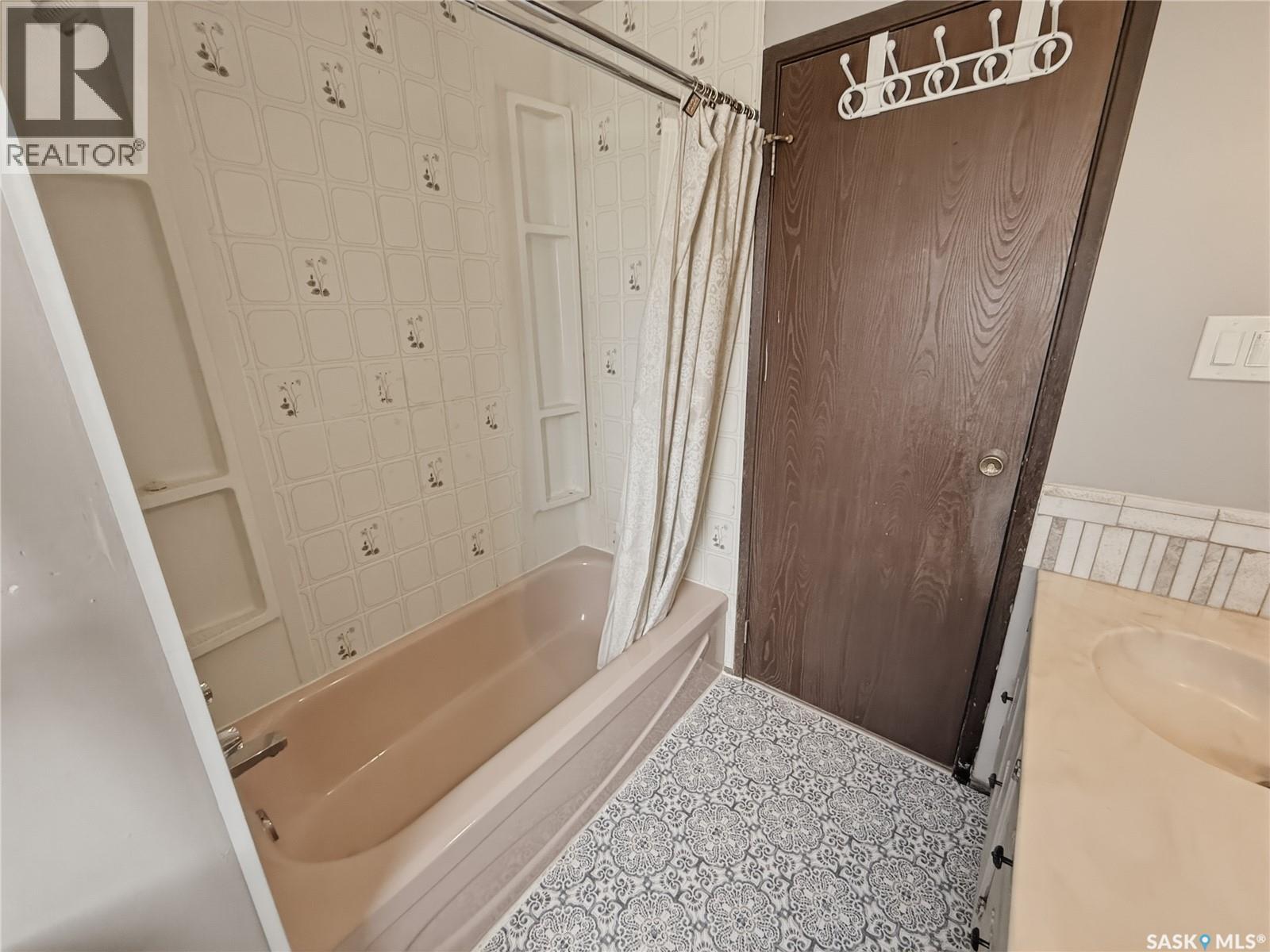 231 Elliott Place, Swift Current, Saskatchewan  S9H 4H7 - Photo 19 - SK032708