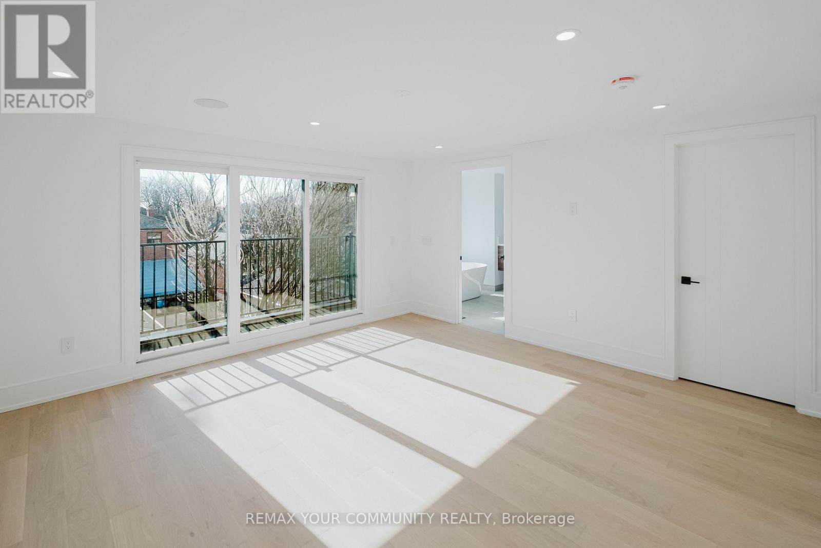 360 Woodmount Avenue, Toronto, Ontario  M4C 4A5 - Photo 31 - E12998646