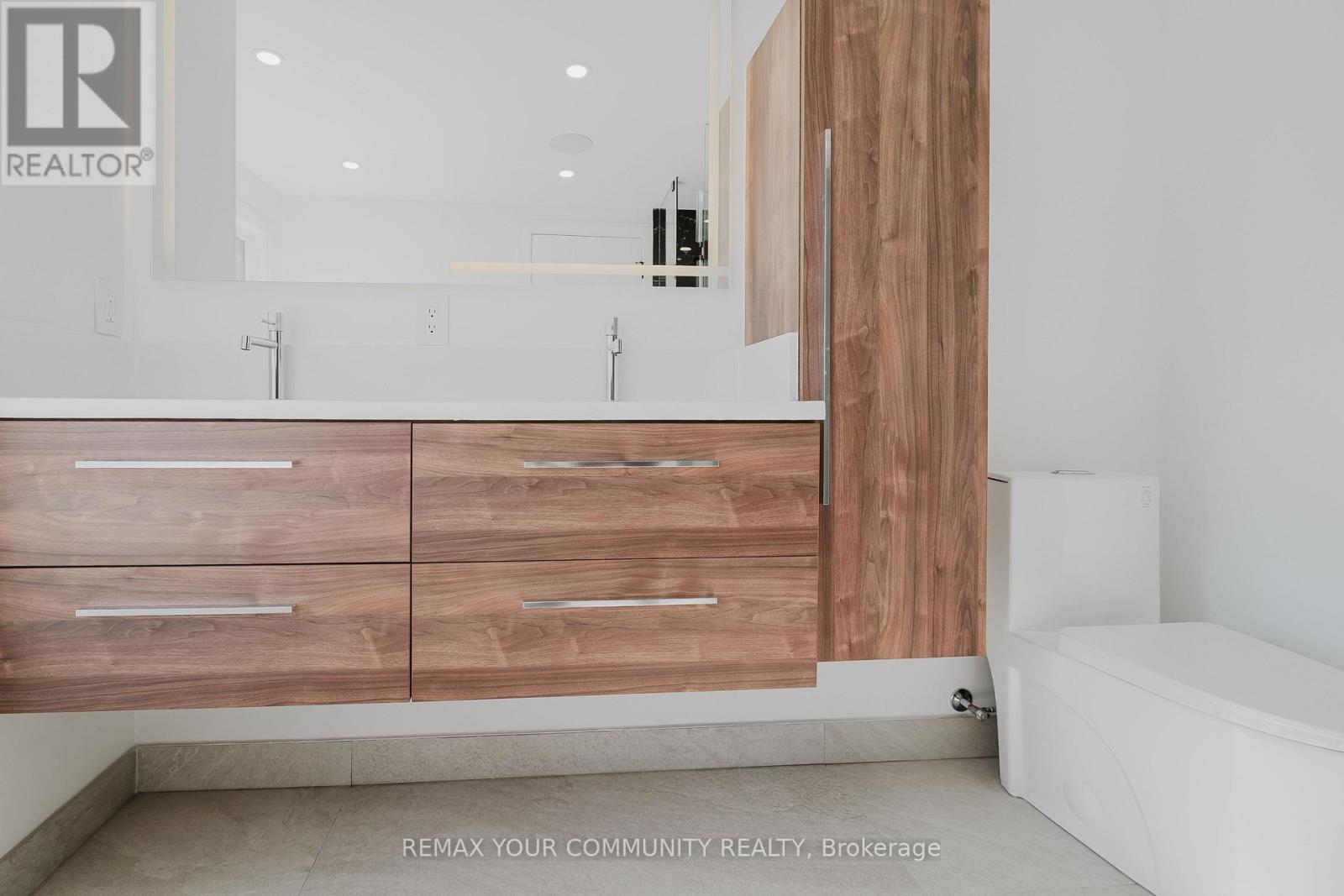 360 Woodmount Avenue, Toronto, Ontario  M4C 4A5 - Photo 35 - E12998646