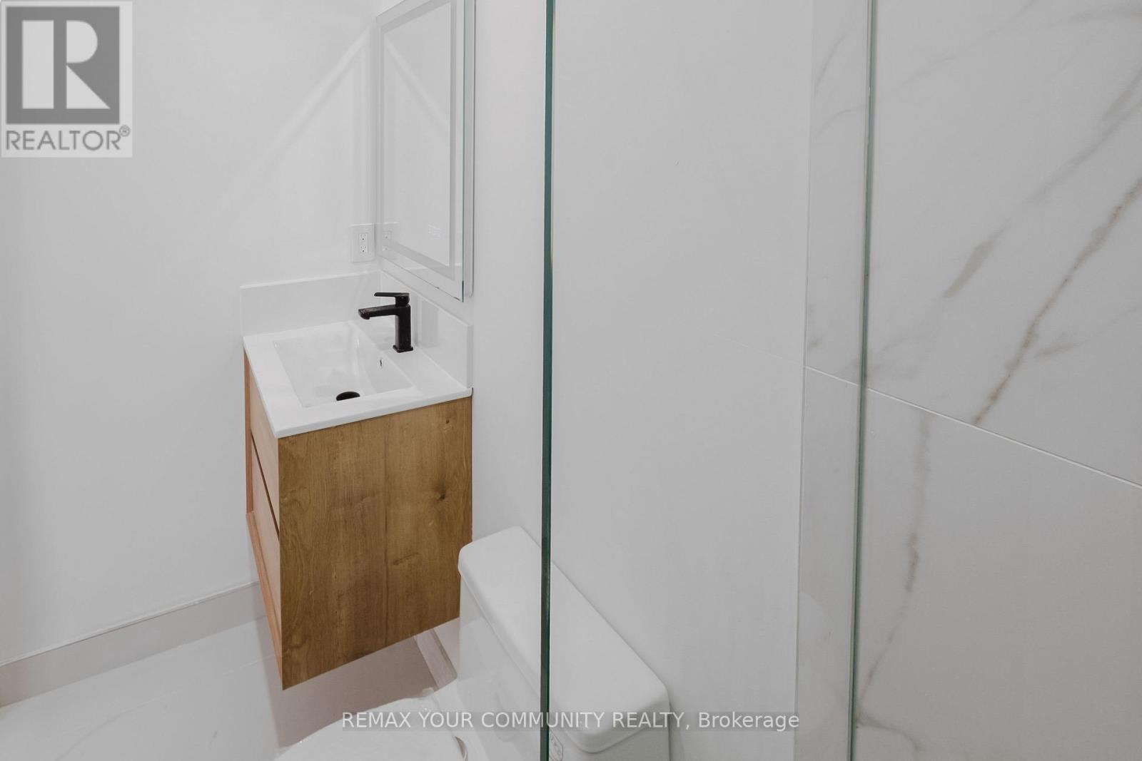 360 Woodmount Avenue, Toronto, Ontario  M4C 4A5 - Photo 39 - E12998646