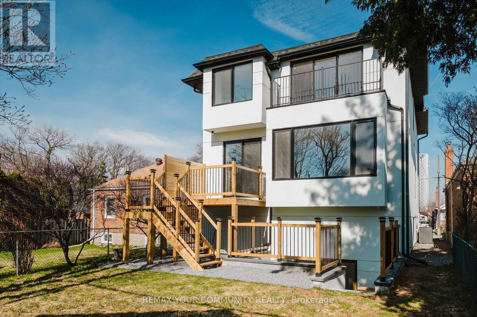 360 Woodmount Avenue, Toronto, Ontario  M4C 4A5 - Photo 50 - E12998646