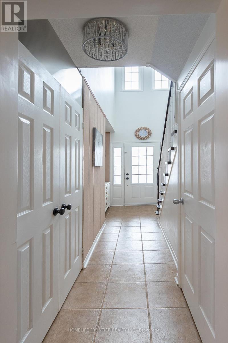 65 West Park Avenue, Bradford West Gwillimbury, Ontario  L3Z 0A7 - Photo 25 - N12998542