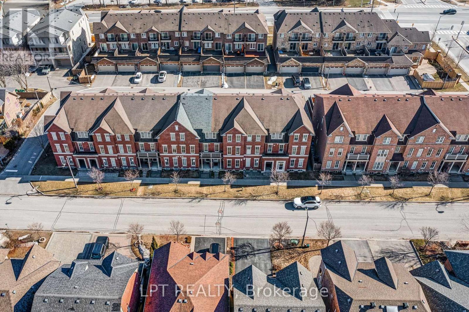 19 Earnshaw Drive, Markham, Ontario L6C 0E4 - Photo 5 - N12940862