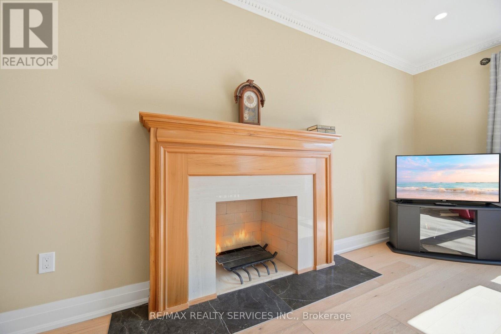 23 Newbury Crescent, Brampton, Ontario  L6S 5M3 - Photo 18 - W12993438