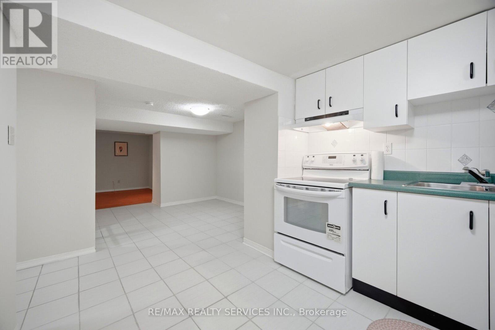 23 Newbury Crescent, Brampton, Ontario  L6S 5M3 - Photo 40 - W12993438