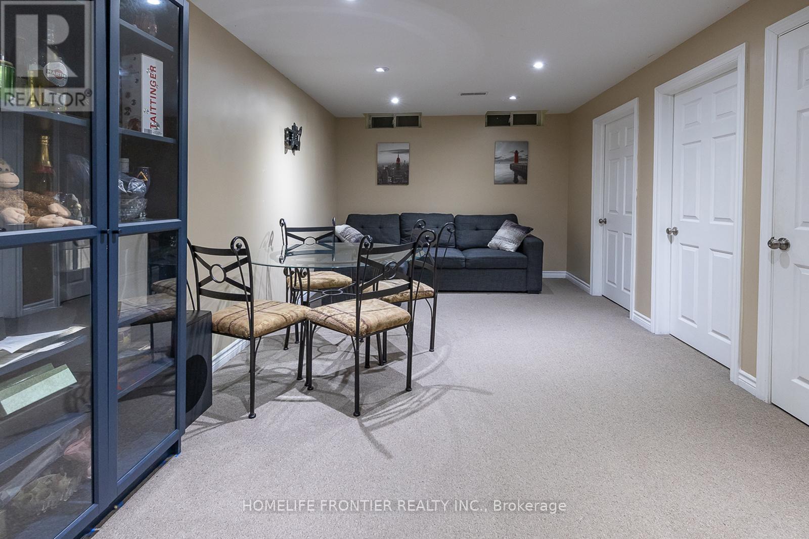 65 West Park Avenue, Bradford West Gwillimbury, Ontario  L3Z 0A7 - Photo 28 - N12998542