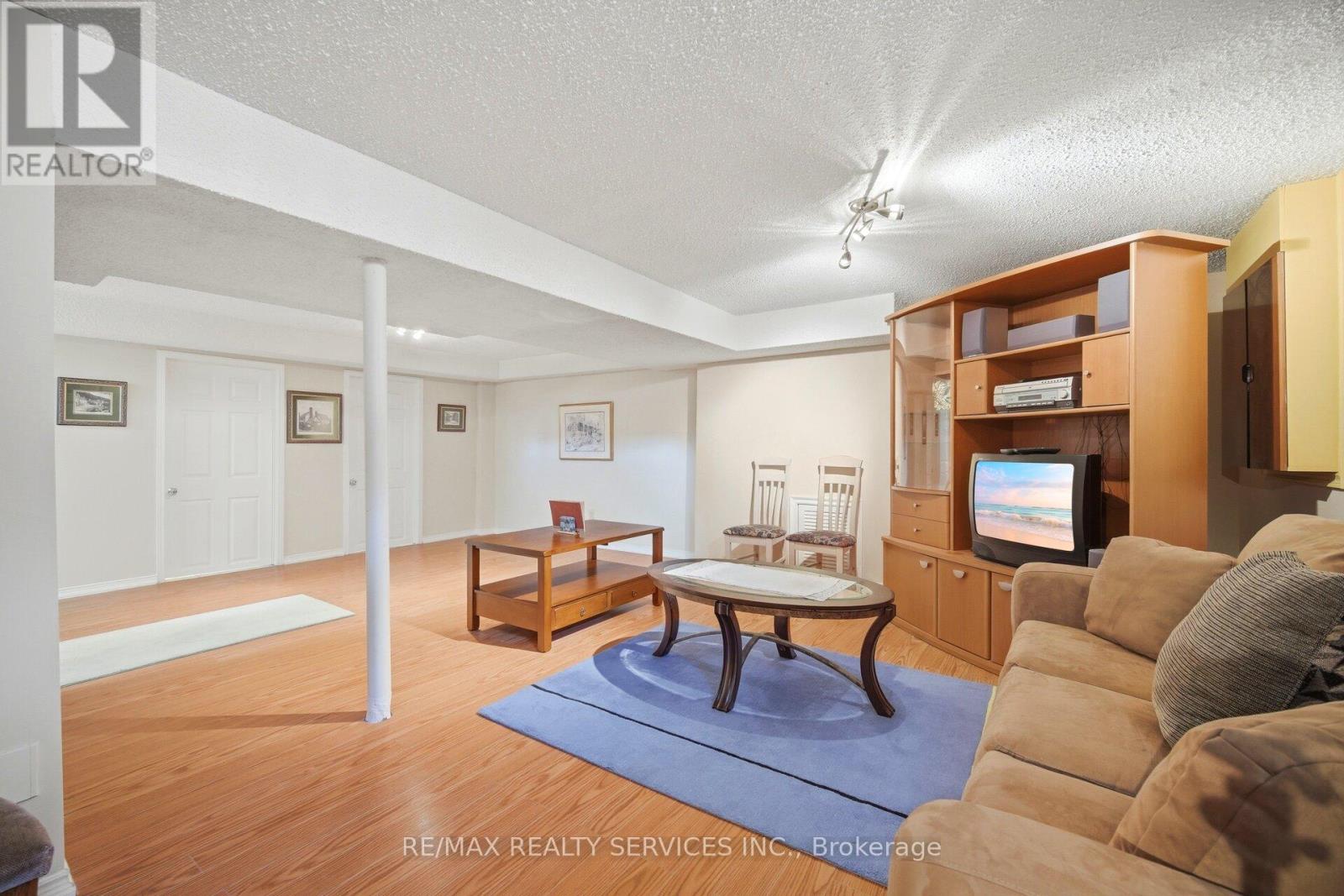 23 Newbury Crescent, Brampton, Ontario  L6S 5M3 - Photo 37 - W12993438