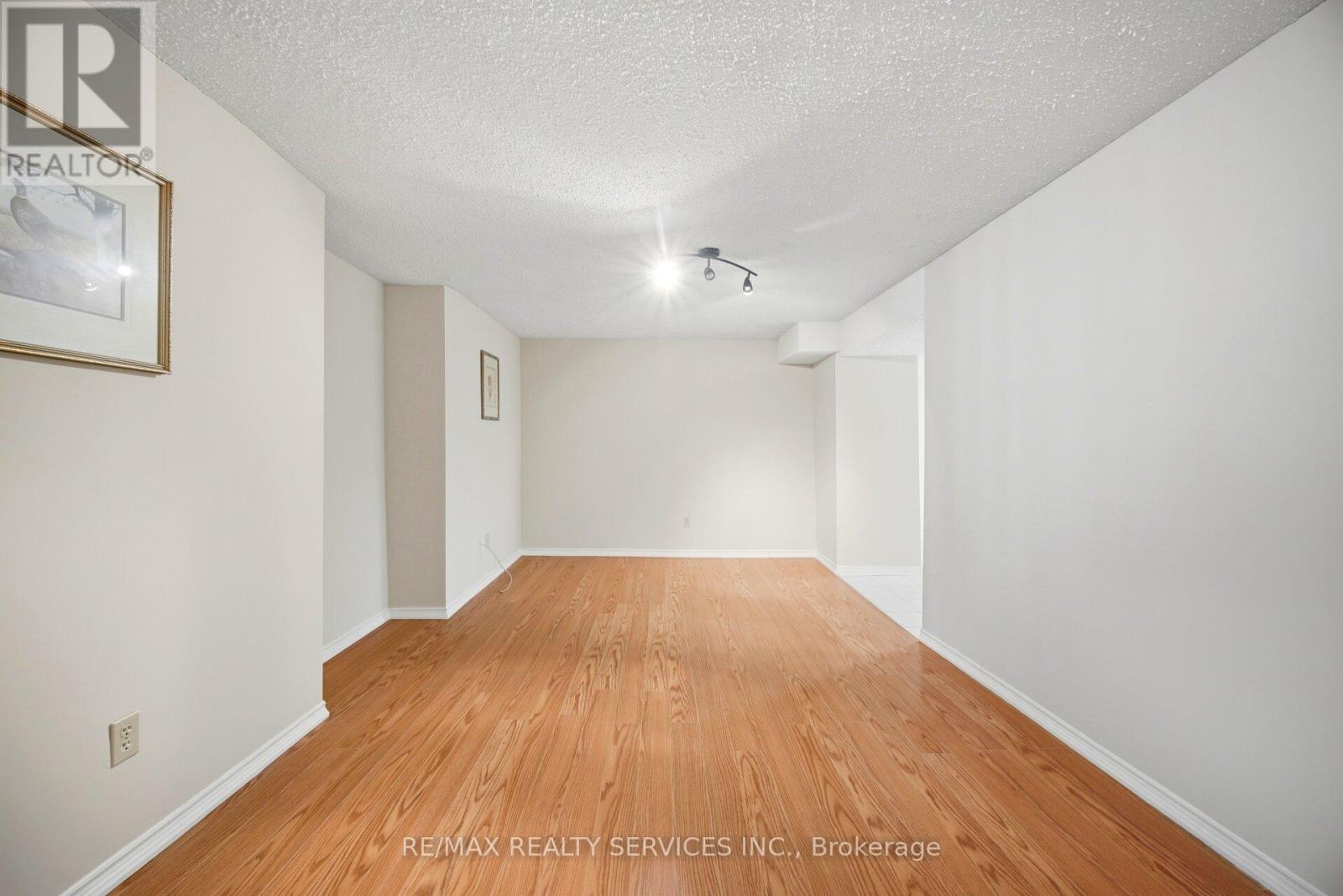 23 Newbury Crescent, Brampton, Ontario  L6S 5M3 - Photo 38 - W12993438