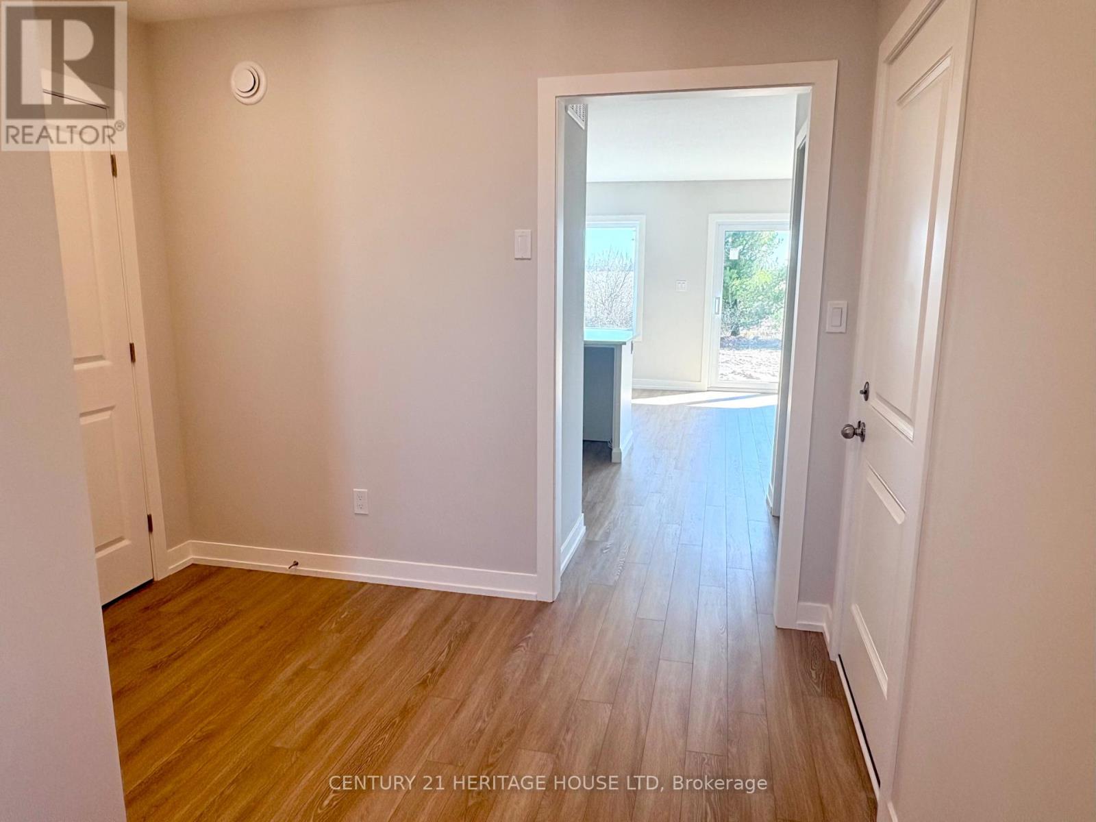 115 Styles Drive, St. Thomas, Ontario  N5R 0N8 - Photo 2 - X12848856