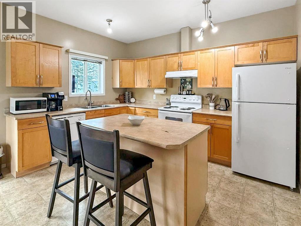 110 Moberly Road, Grande Cache, Alberta  T0E 0Y0 - Photo 4 - A2300157