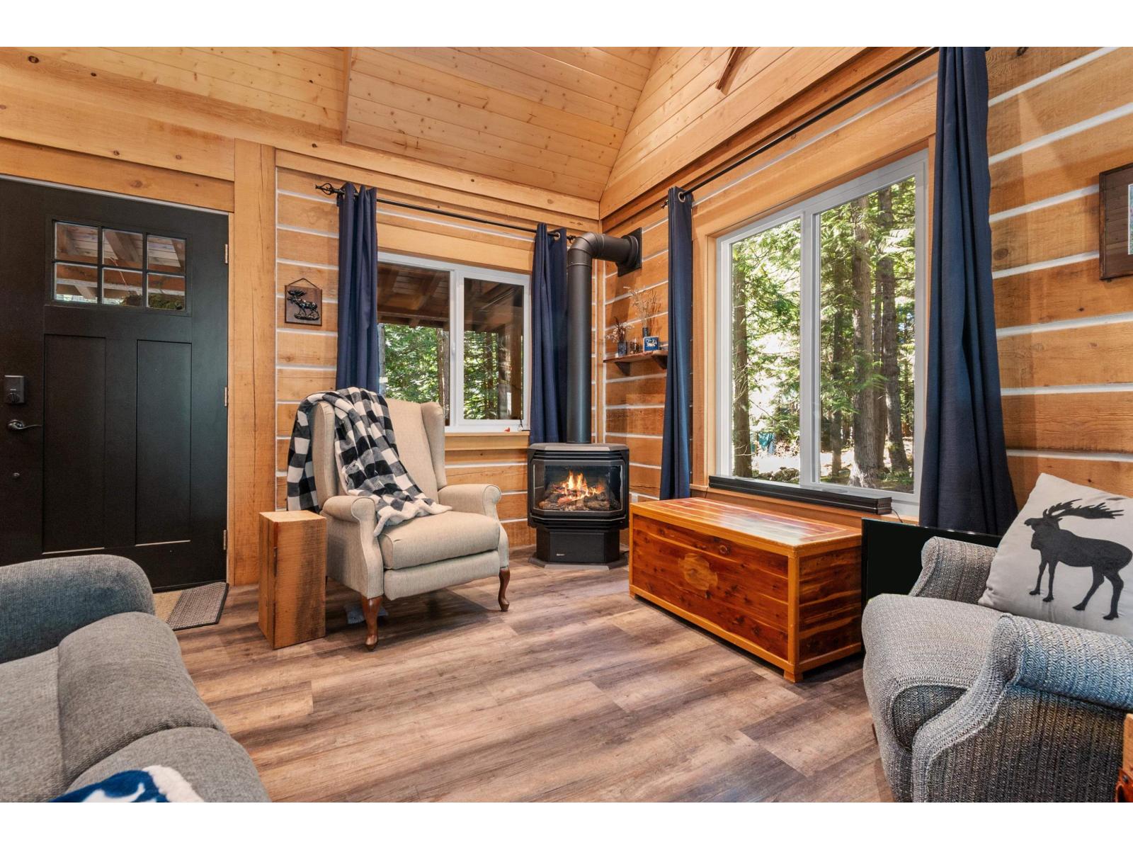 H68 Strawberry Lane, Sunshine Valley, Sunshine Valley, British Columbia  V0X 1L5 - Photo 2 - R3111156