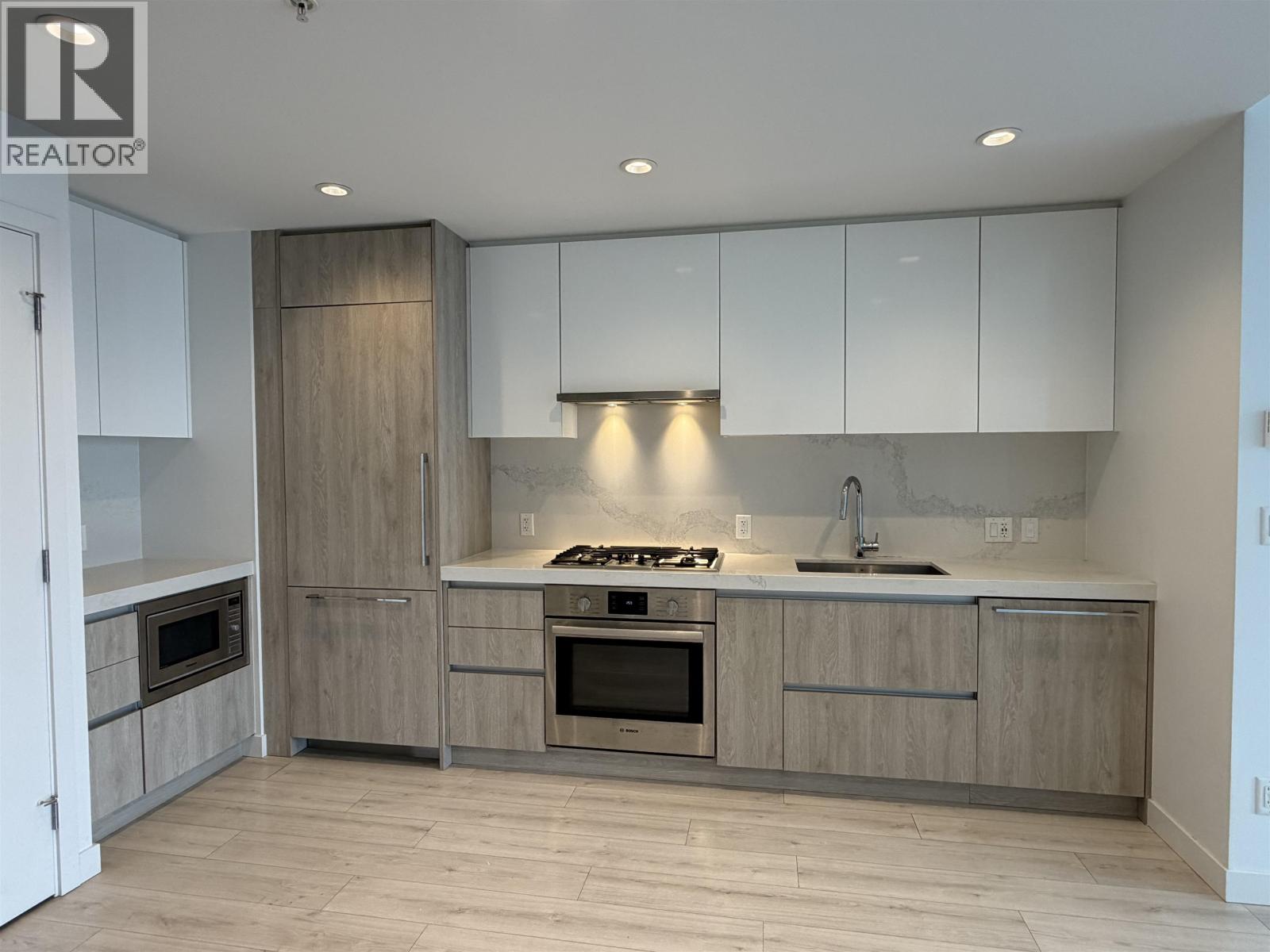 3008 6080 Mckay Avenue, Burnaby, British Columbia V5H 0J4 - Photo 2 - R3110032