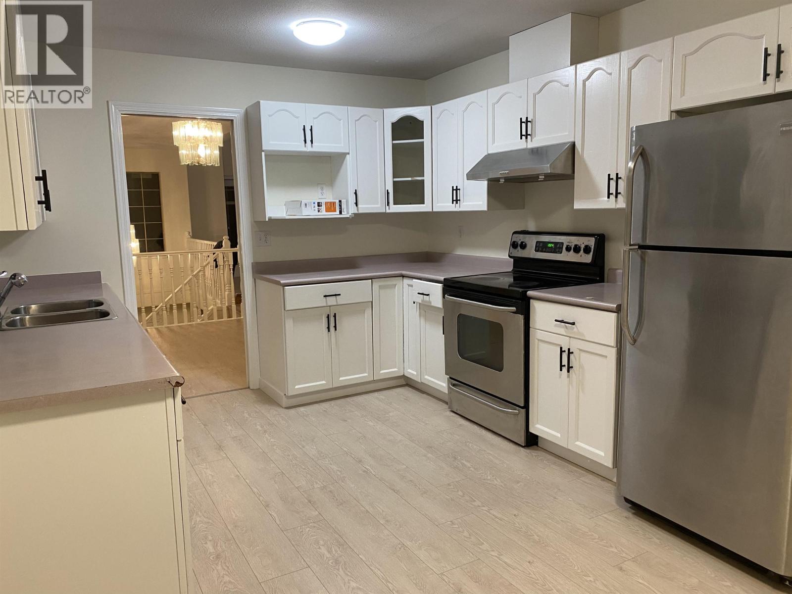 1869 Prairie Avenue, Port Coquitlam, British Columbia V3B 1V2 - Photo 2 - R3111477