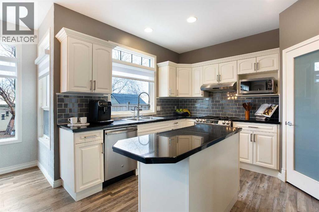 90 Discovery Ridge Road Sw, Calgary, Alberta  T3H 4R4 - Photo 8 - A2293743