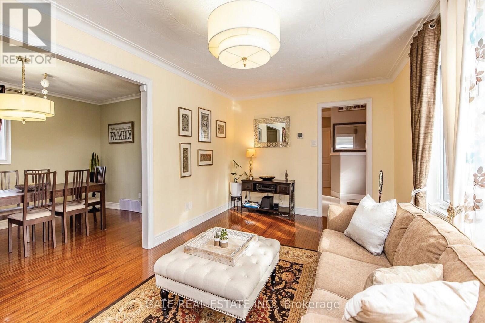 60 Scott Street, Brampton, Ontario  L6V 1S3 - Photo 7 - W12993294