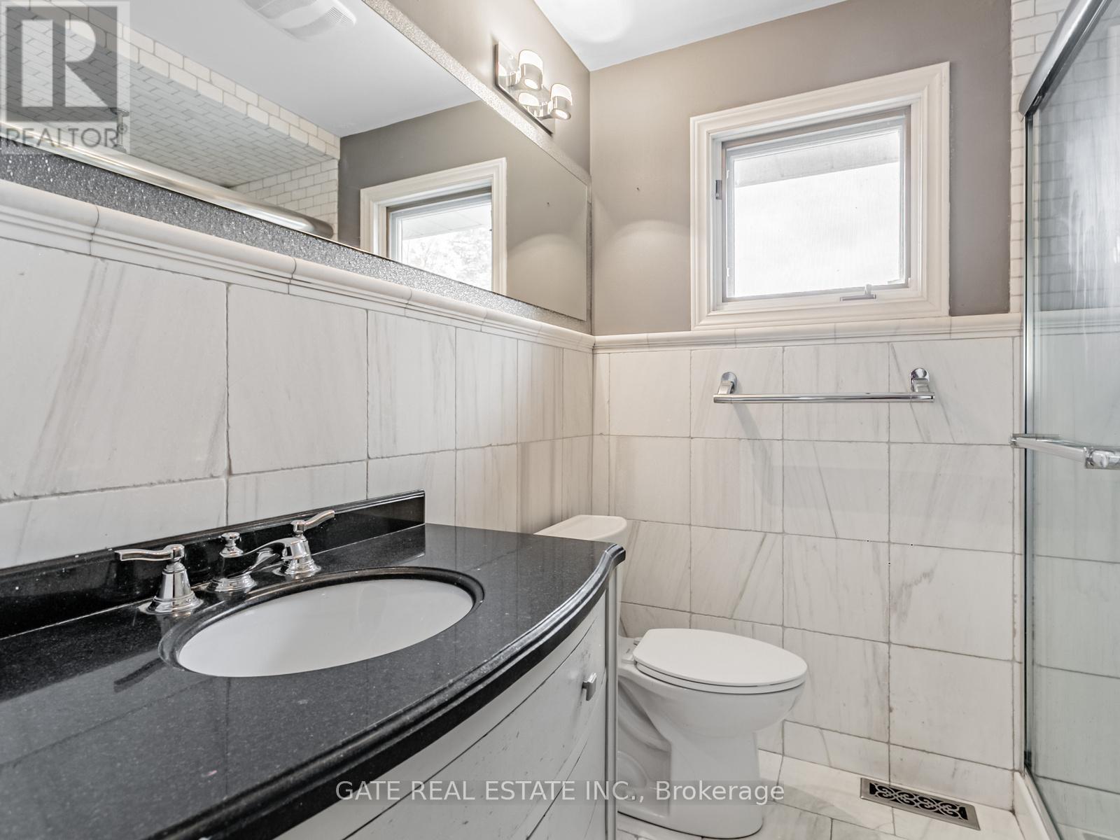 60 Scott Street, Brampton, Ontario  L6V 1S3 - Photo 11 - W12993294