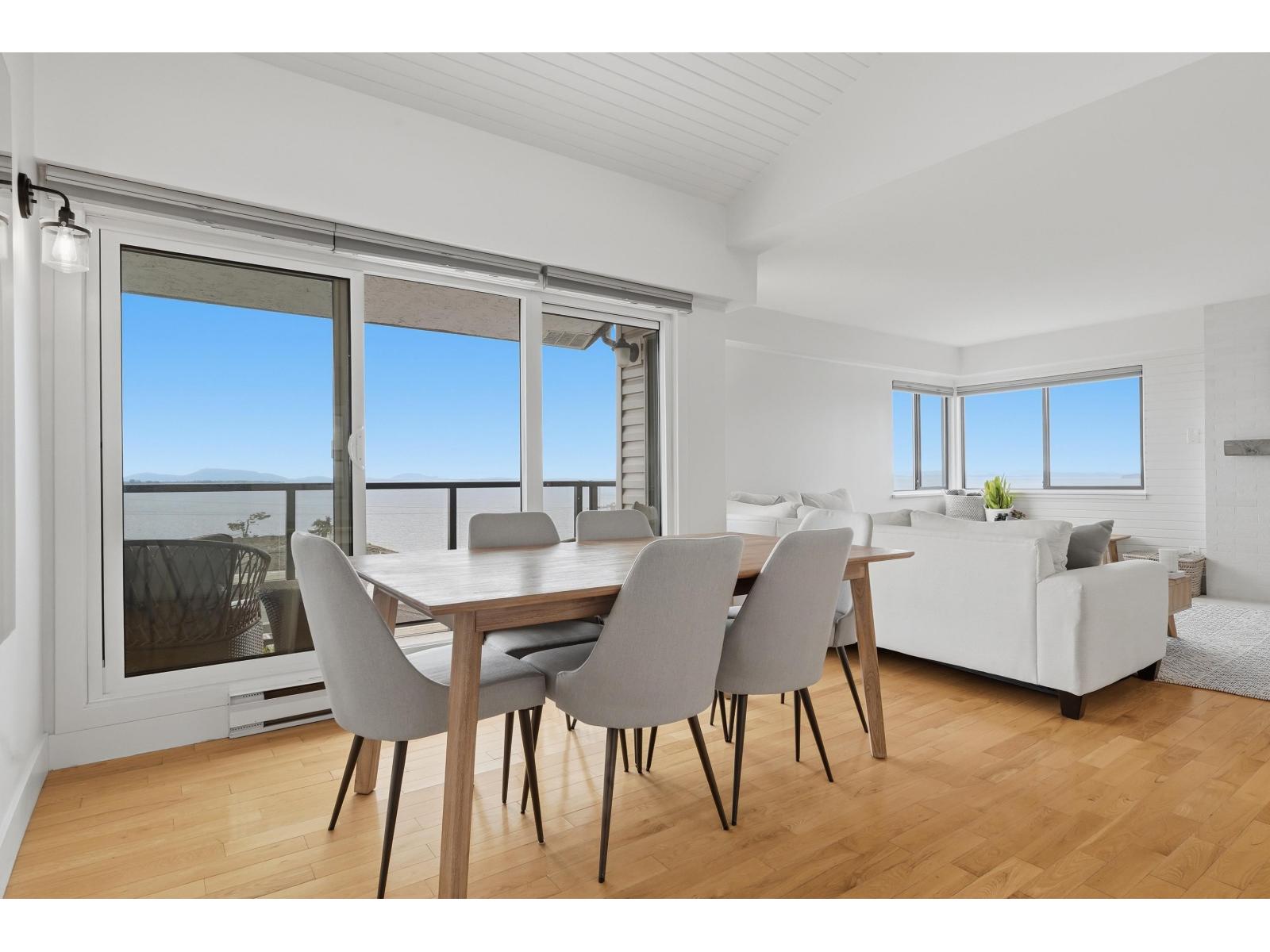 301 15041 PROSPECT AVENUE, white rock, British Columbia