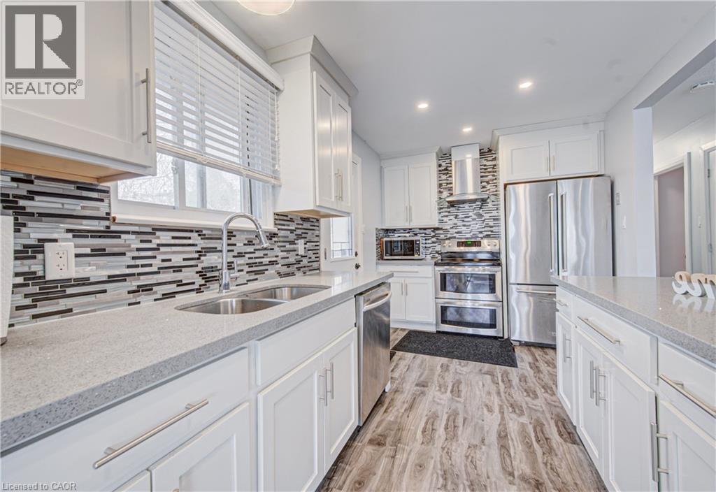 141 Mooregate Crescent, Kitchener, Ontario  N2M 2E9 - Photo 16 - 40815113