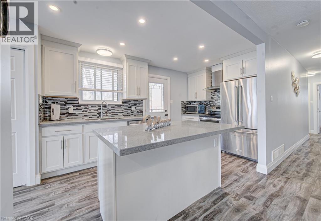 141 Mooregate Crescent, Kitchener, Ontario  N2M 2E9 - Photo 19 - 40815113